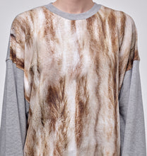 Load image into Gallery viewer, Crewneck Sweatshirt With Fur Print Detail
